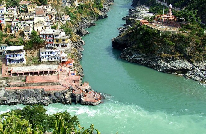 DevPrayag, confluence of Alaknanda and Bhagirathi Rivers, forming Ganga, threatened by Kotlibhel dam projects. Photo: trekearth.com