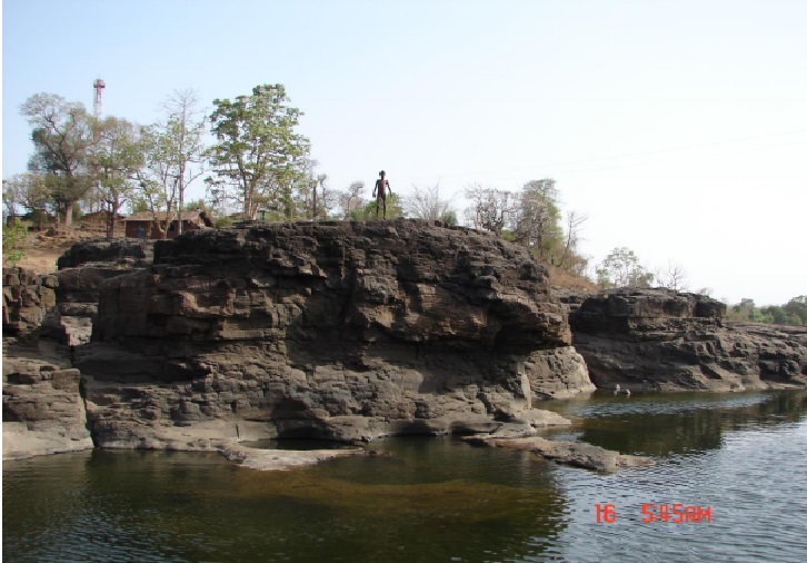 Small community fish sanctuary on Vaitarna River Photo: Author