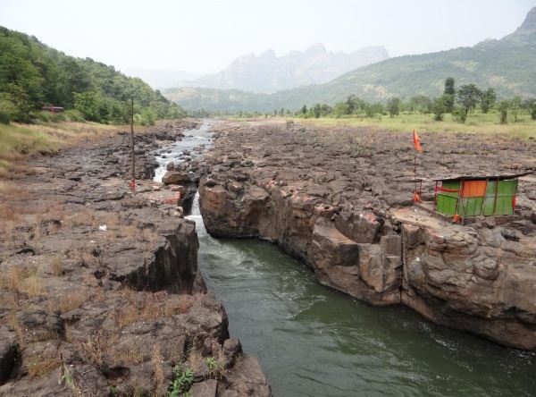 Kal River at Walen Kondh. Photo: Author