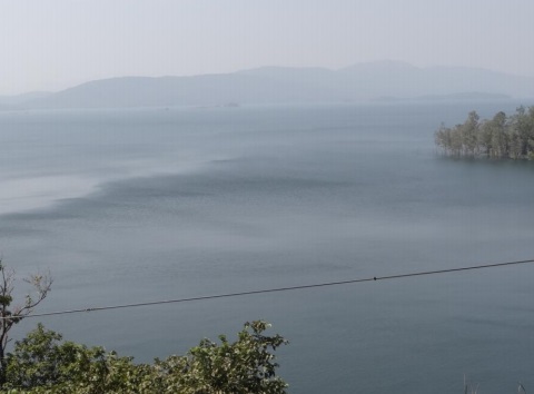 Extensive submergence of the Supa Dam Photo: Author