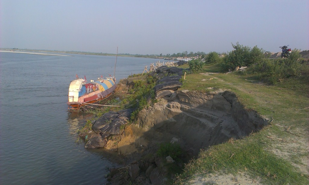 The spot where not a single Geo-bag was seen.  Photo - SANDRP 