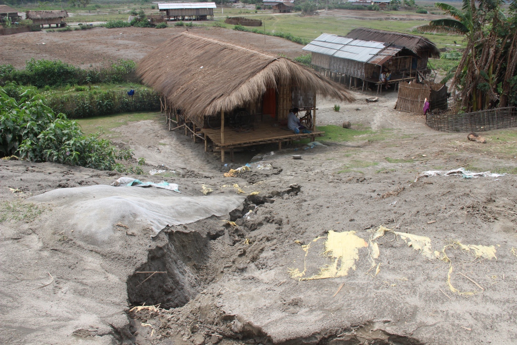 Condition of the Sissi-Tekelphuta embankment at the end point of the geo-tube embankment towards the village side. Photo - SANDRP