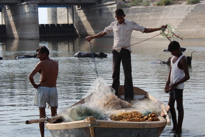 Fisherfolk of Ganga Photo: Gangapedia
