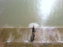 Fishing at the Lower Anicut on Cauvery Photo: Wikimedia Commons