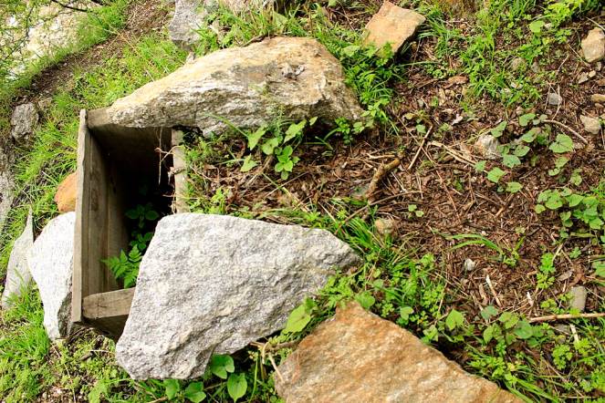 Kakhiyo water source was used for drinking by 10 families in Yulla and the source is now totally dry