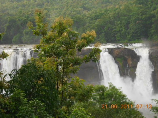 The Athirappilly Falls Photo: Himanshu Thakkar
