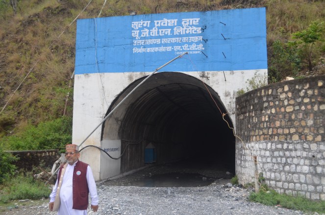 Outlet of VHEP tunnelat Hathiyari 