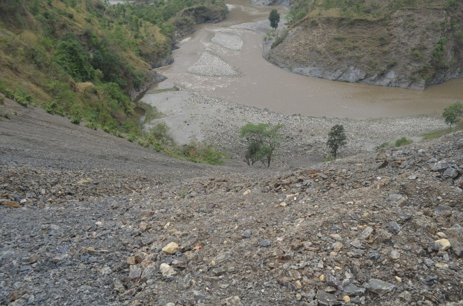 Debris (from road expansion work) in huge amount is dumped in Yamuna river