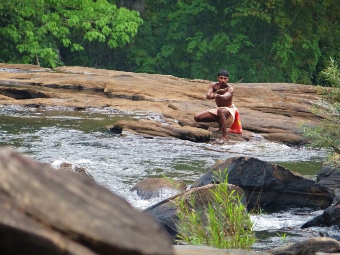 Kadar tribesman fishing in the Chalakudy River in Kerala Western Ghats, just downstream the site of the proposed 163 MW Athirapilly Hydropower Project. Challakudy is an extremely fish rich river and its last flowing refuge will be destroyed by the HEP 
