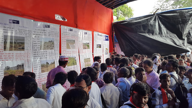 Exposing the ground reality of irrigation projects at Azad Maidaan Mumbai (Photo: Jan Manch)