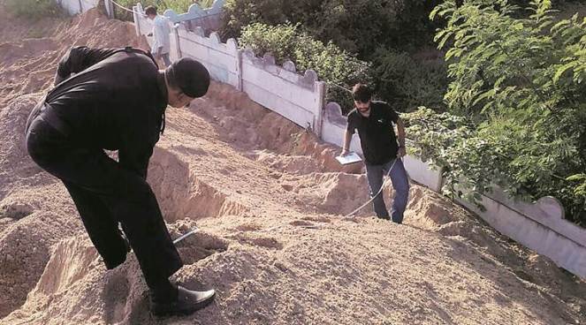 geology-and-mining-department-flying-squad-taking-stock-of-illegal-stored-sand-express-photo