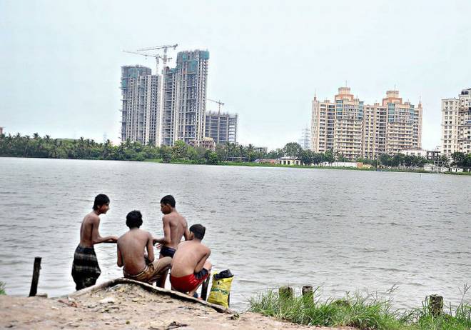 de28-p02_3col12de28-p02_3col12-jpg